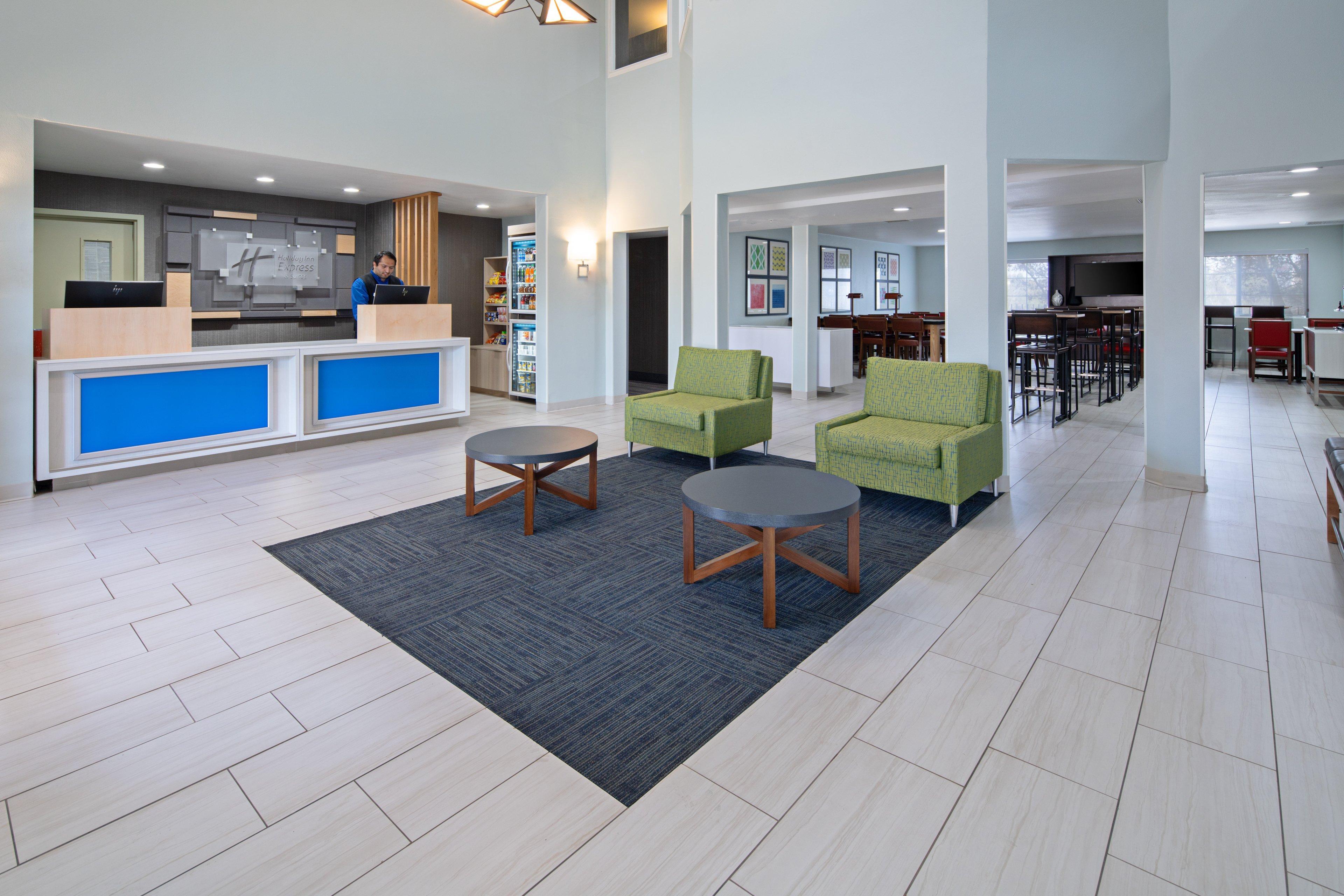 Holiday Inn Express & Suites Watsonville By Ihg Экстерьер фото