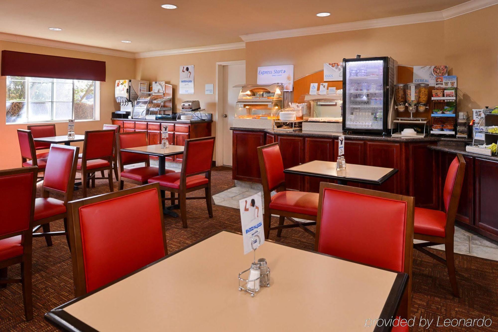 Holiday Inn Express & Suites Watsonville By Ihg Экстерьер фото